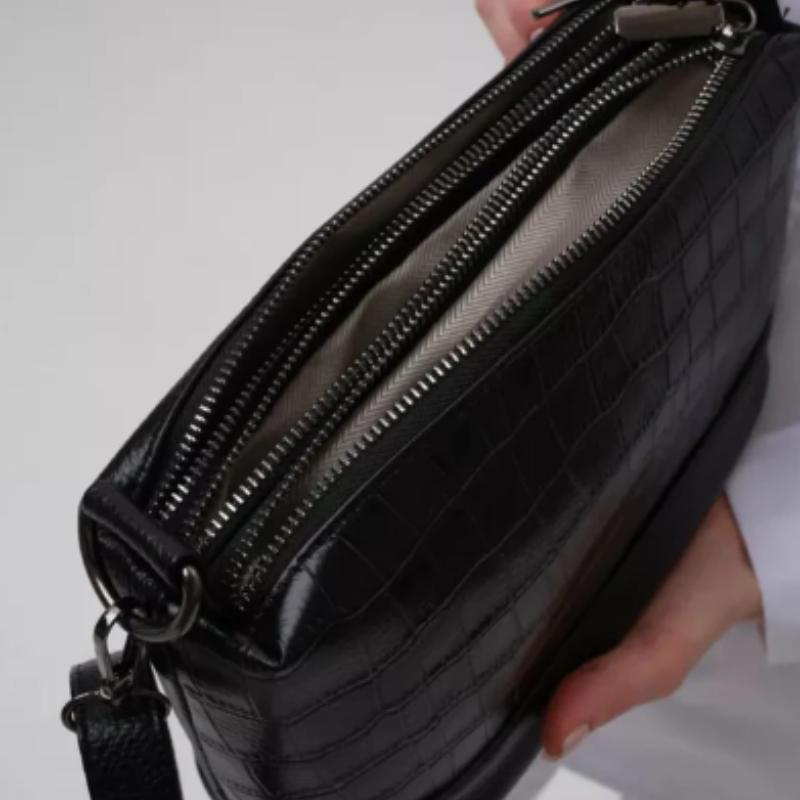 Charlotte Crossbody