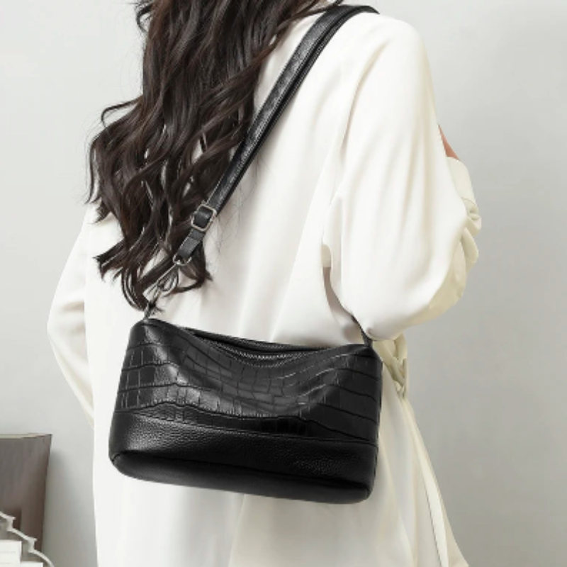 Charlotte Crossbody