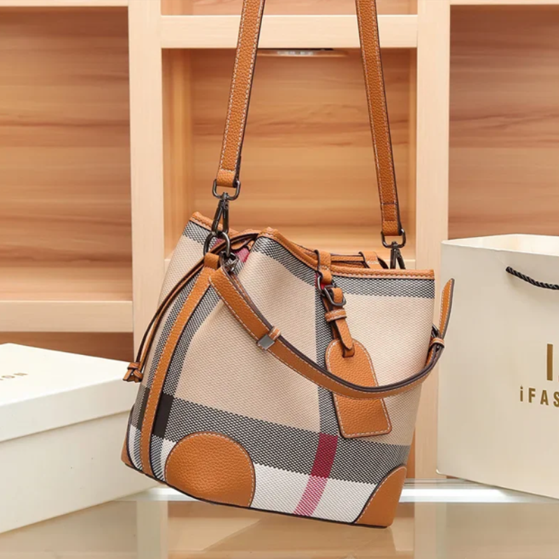 Léonie Beuteltasche